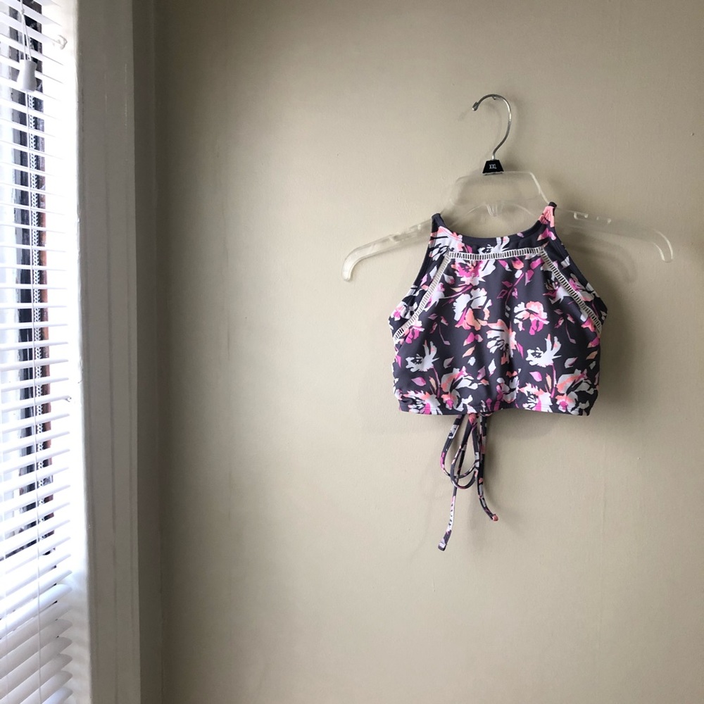 🆕  SUMMER BLOWOUT - Exhiliration Bikini Top